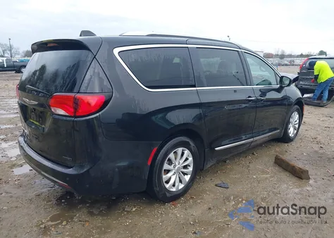 2019 Chrysler Pacifica Touring L from USA, damaged, VIN 2C4RC1BG1KR653170